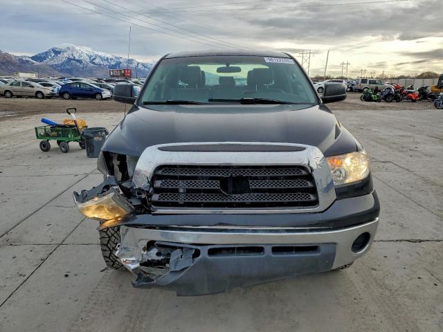 Toyota Tundra Double Cab Image 11