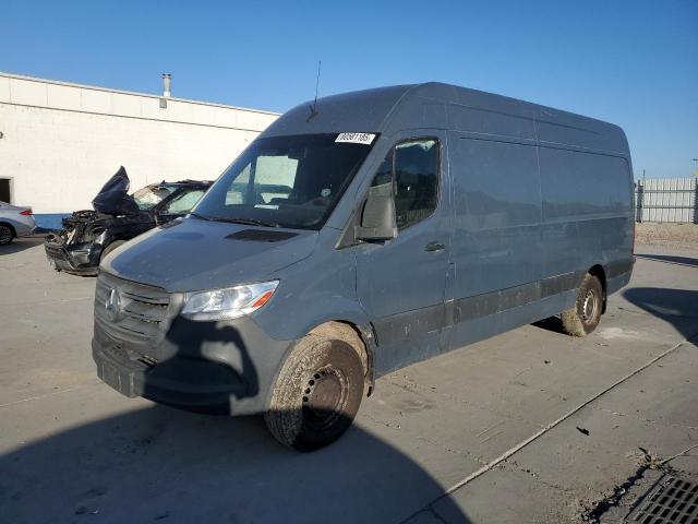  Salvage Mercedes-Benz Sprinter
