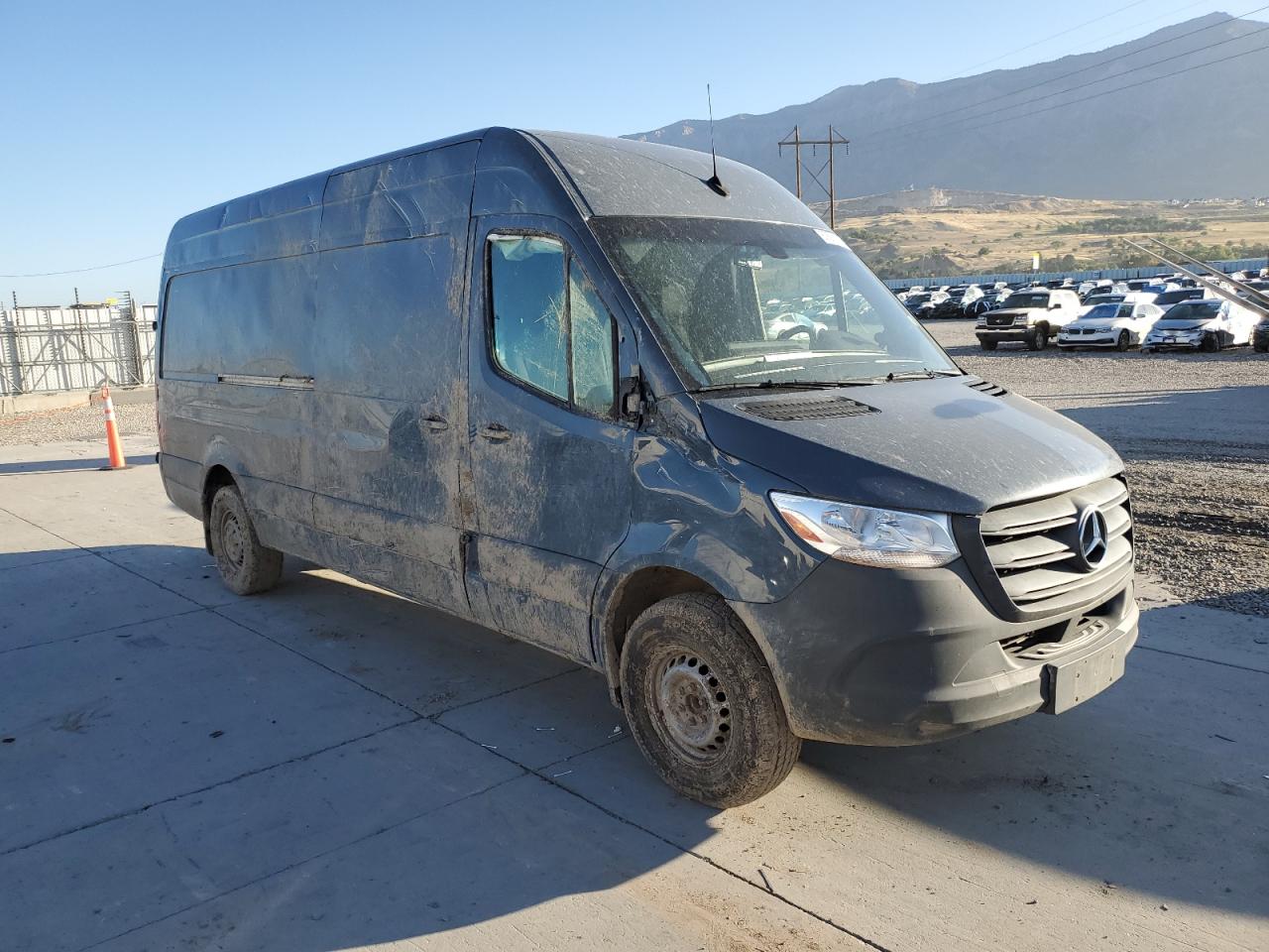 Mercedes-Benz Sprinter 2500/3500 Image 8