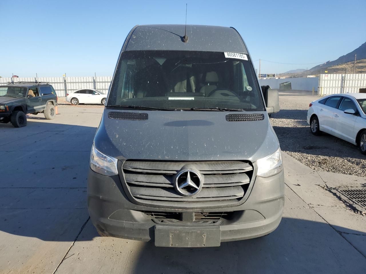 Mercedes-Benz Sprinter 2500/3500 Image 12
