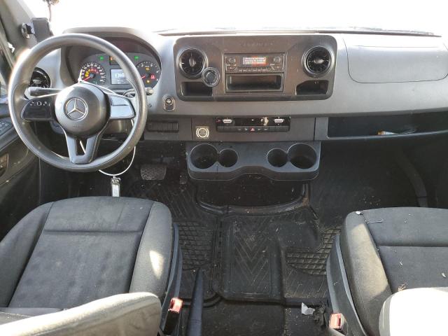 Mercedes-Benz Sprinter 2500/3500 Image 10