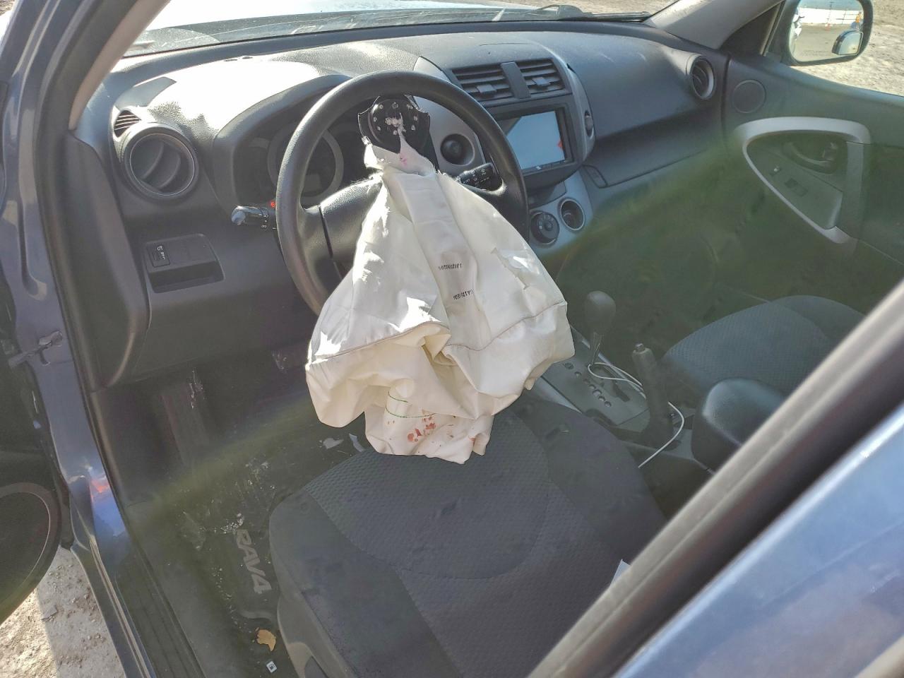 Toyota RAV4 Sport Image 8