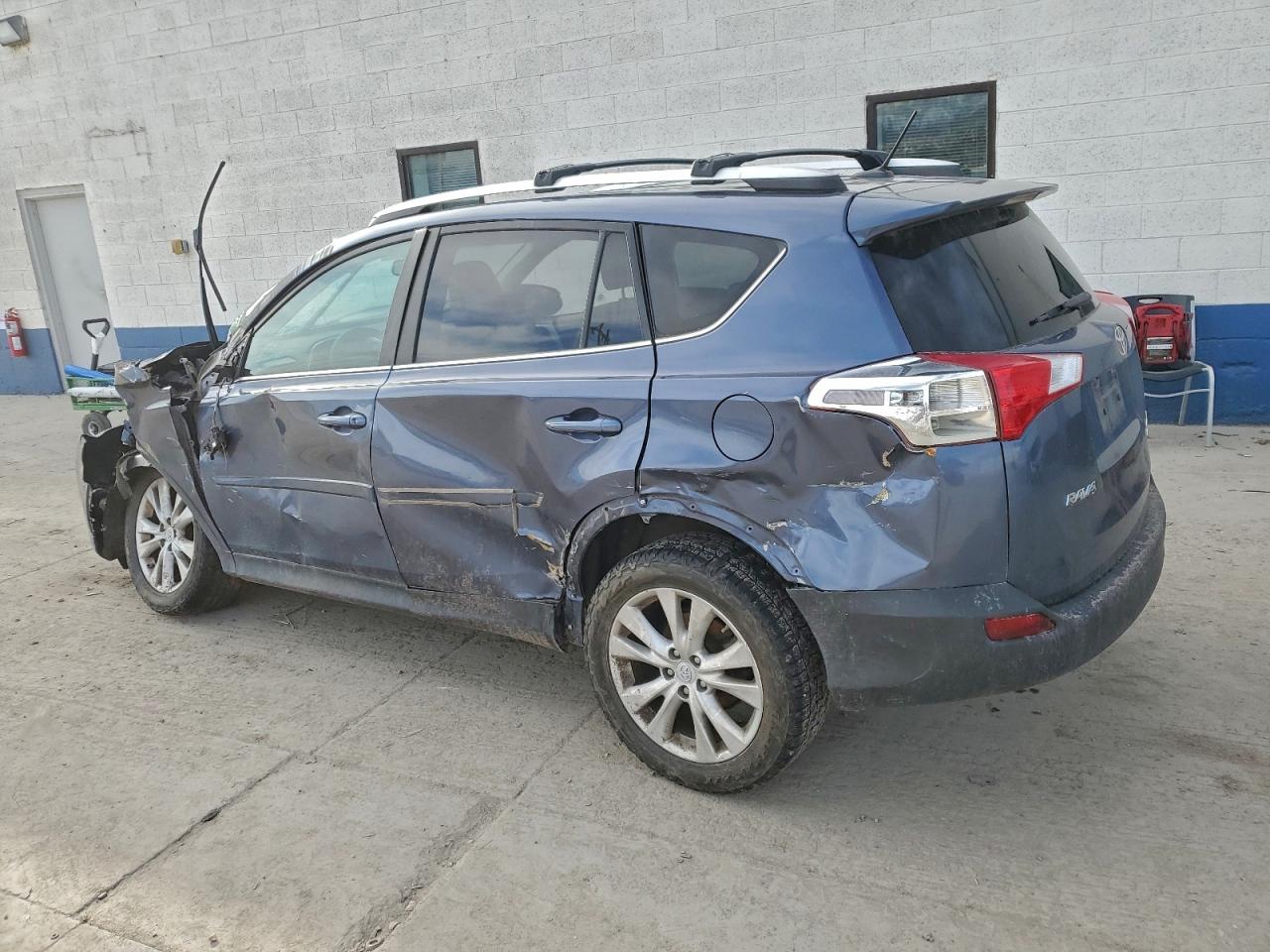 Toyota RAV4 Limited Image 7