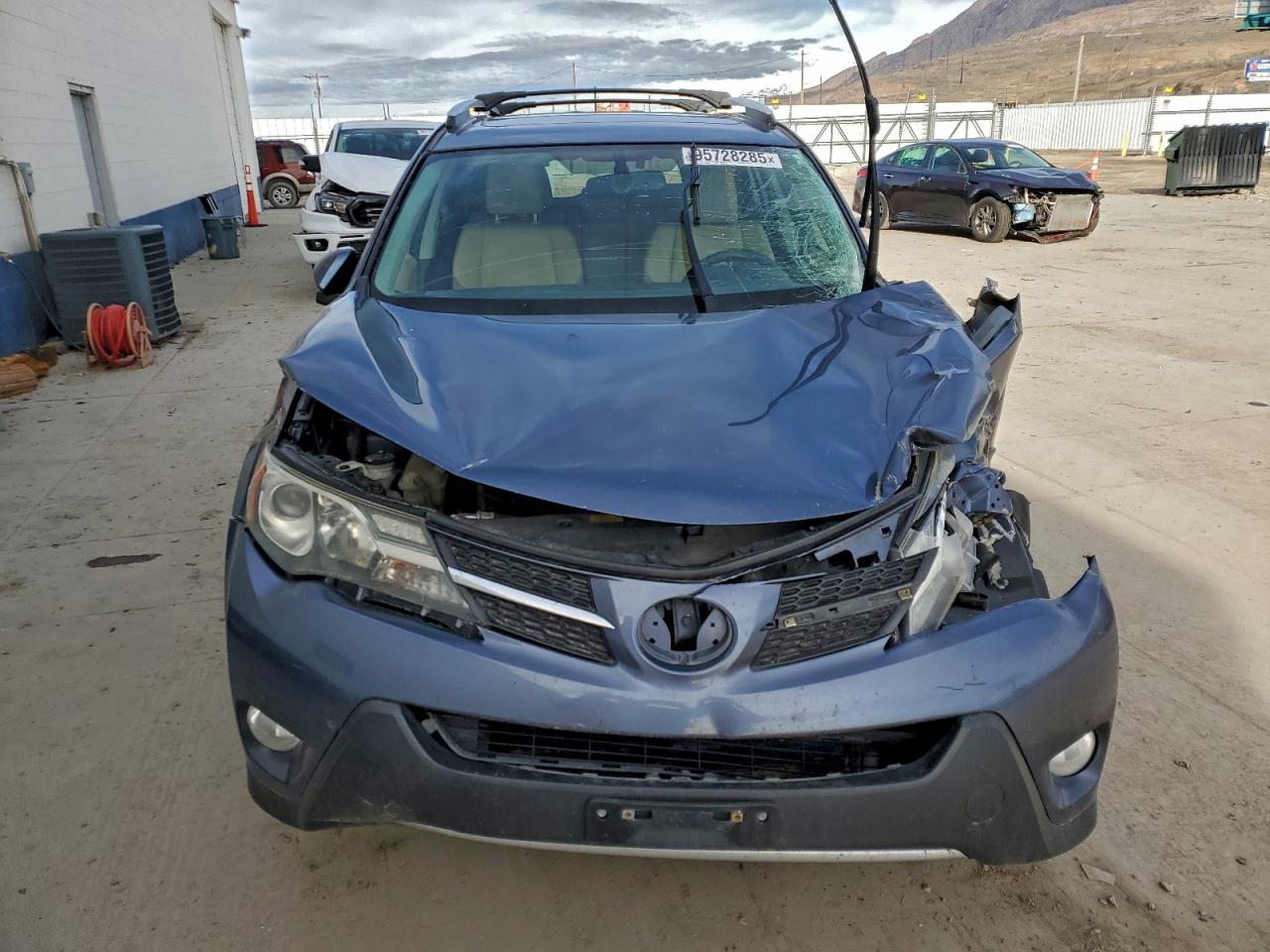 Toyota RAV4 Limited Image 10