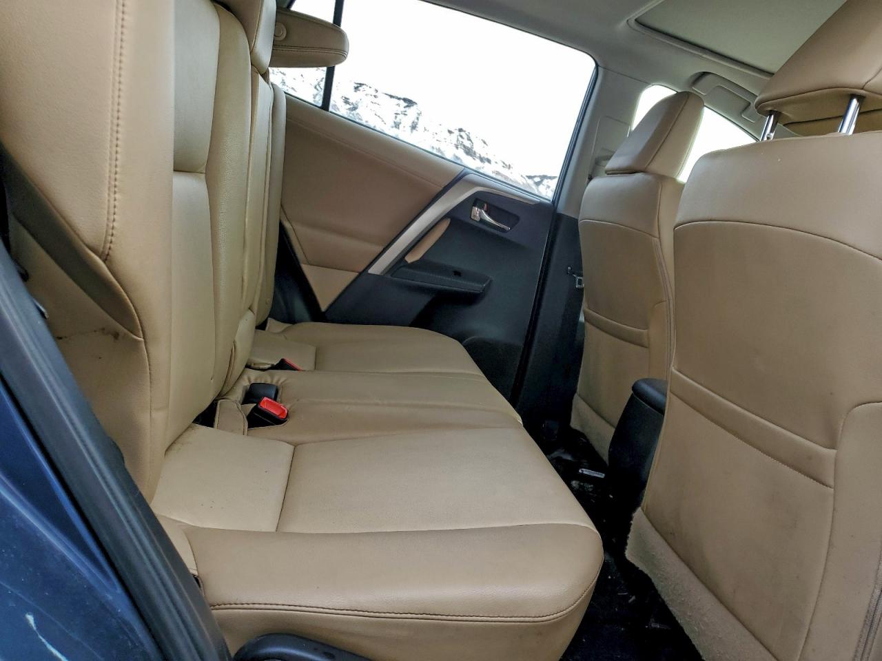 Toyota RAV4 Limited Image 12