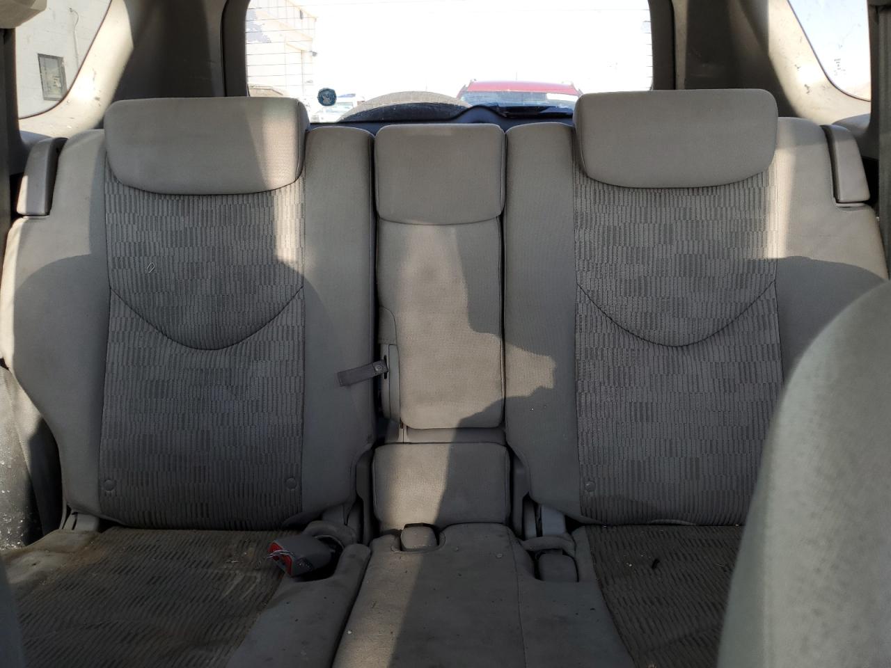 Toyota RAV4 Image 10