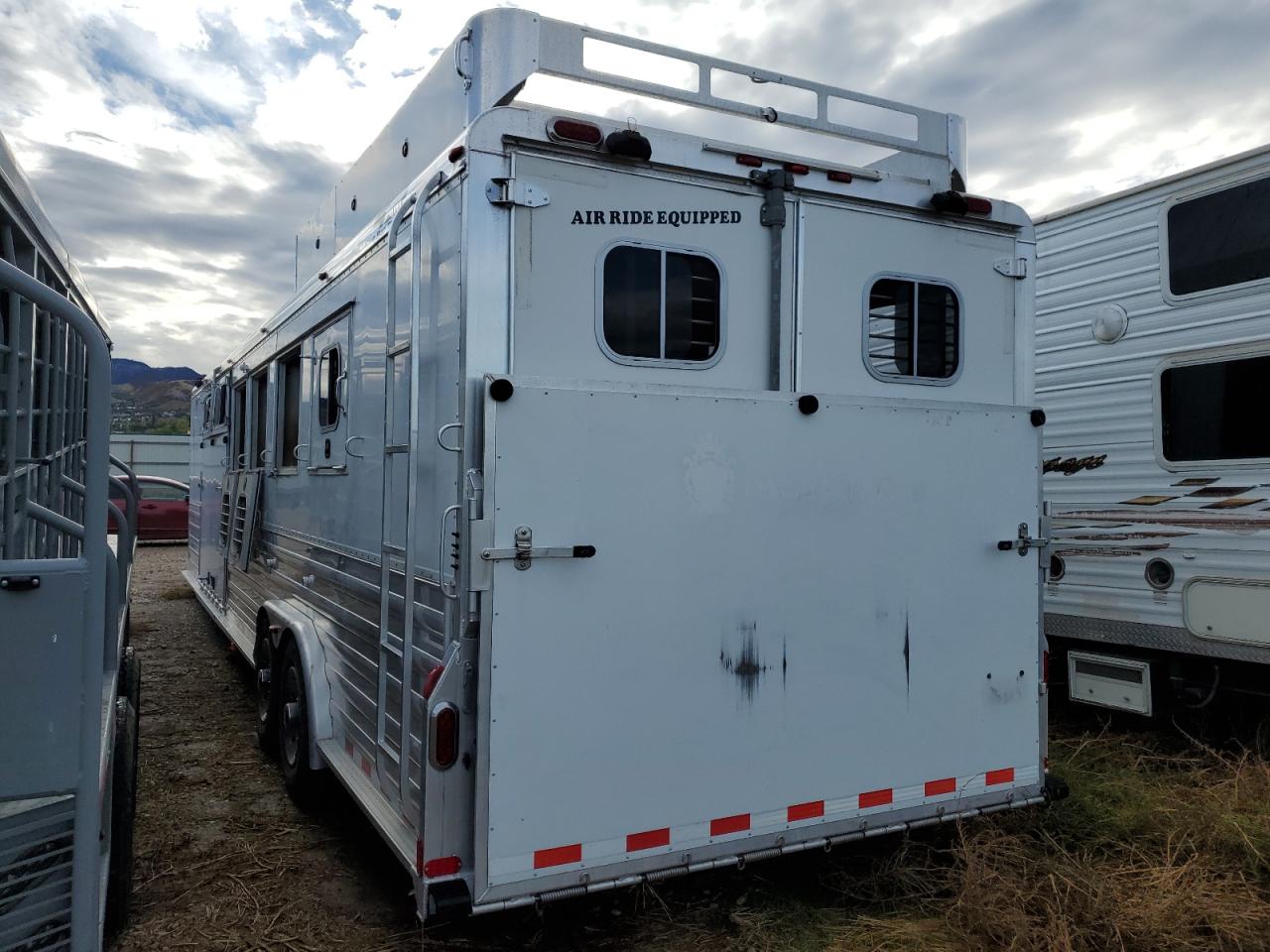 Starcraft 5th Wheel Image 4