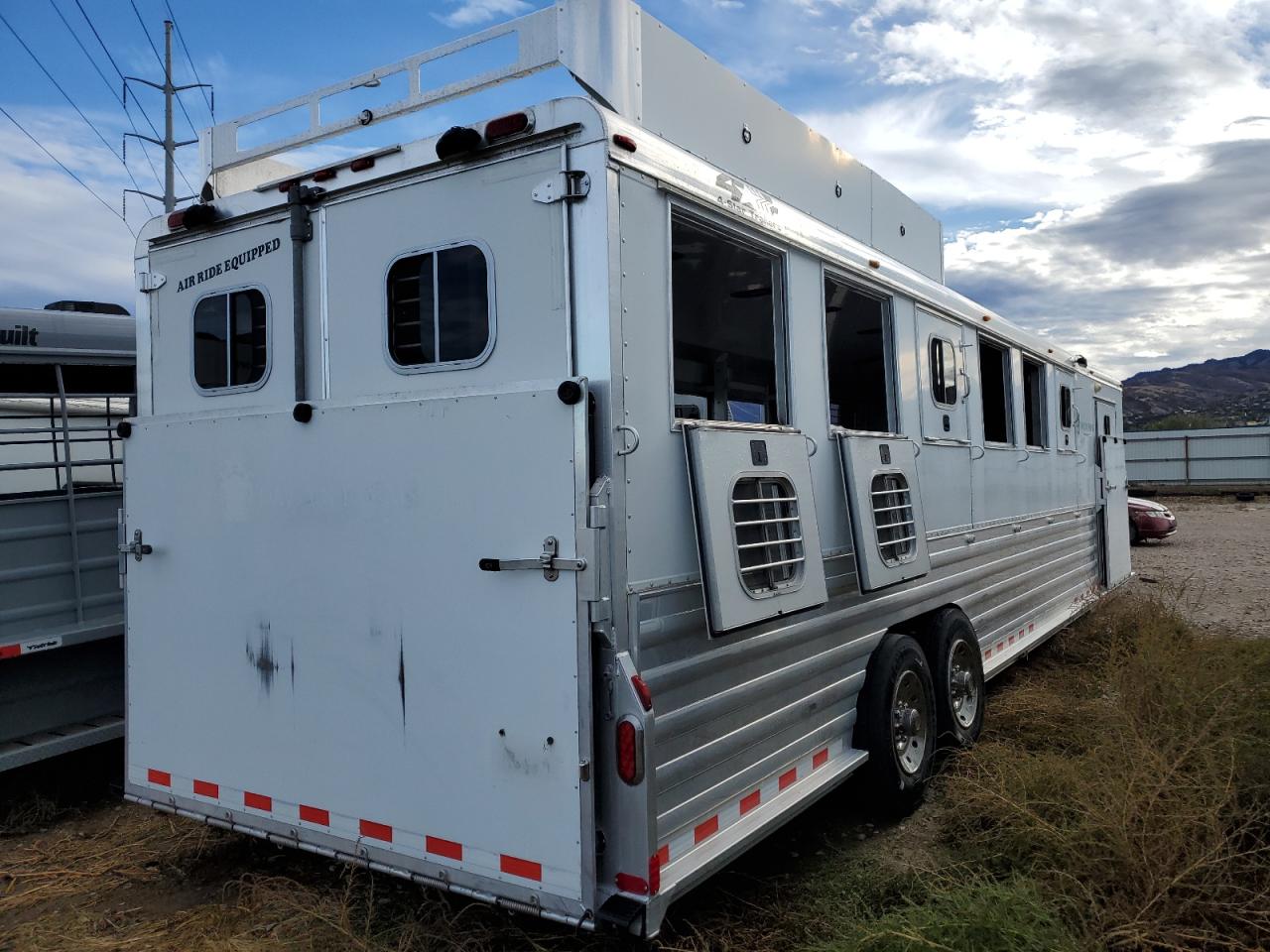 Starcraft 5th Wheel Image 3