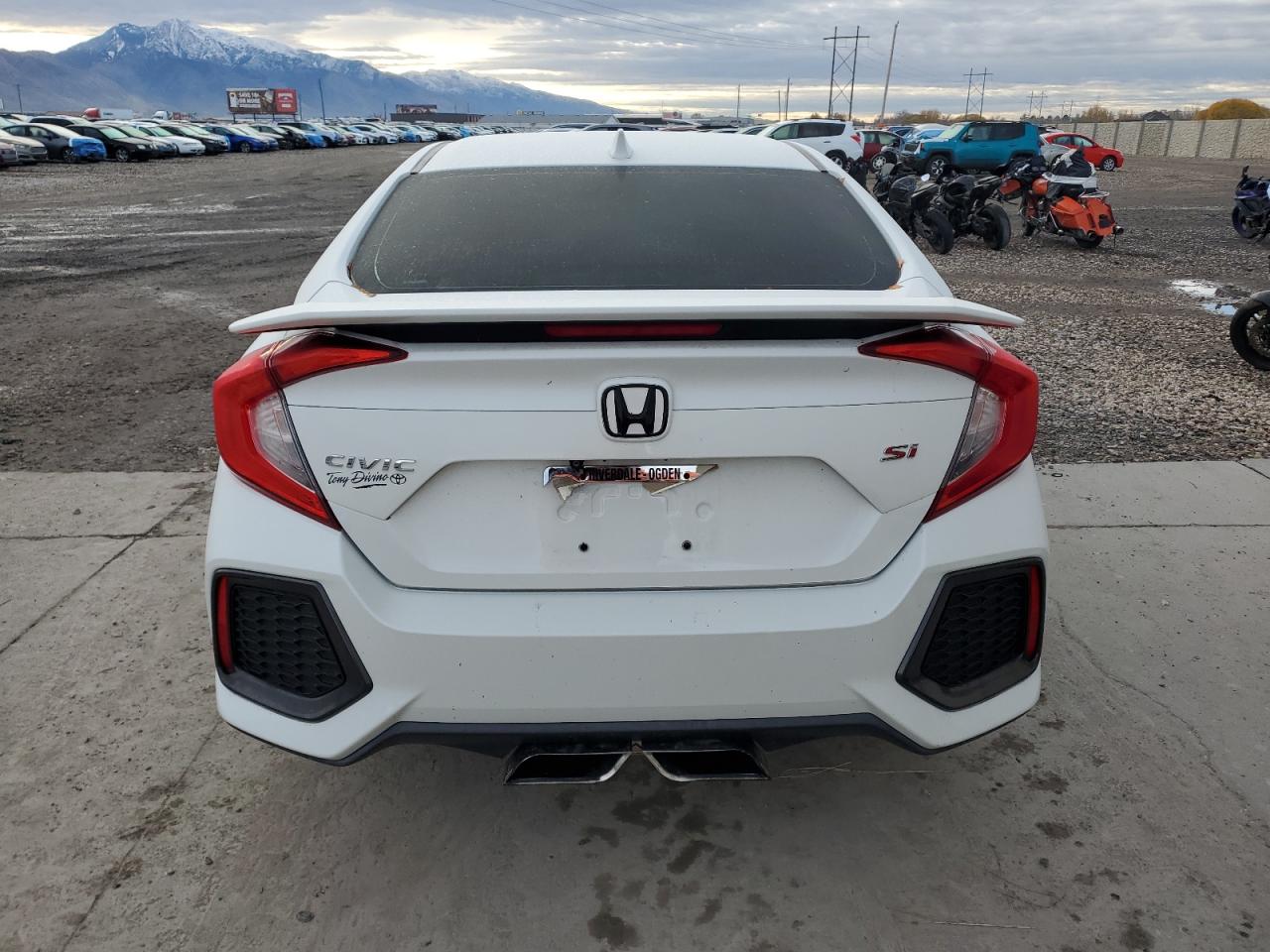 Honda Civic Si Image 11