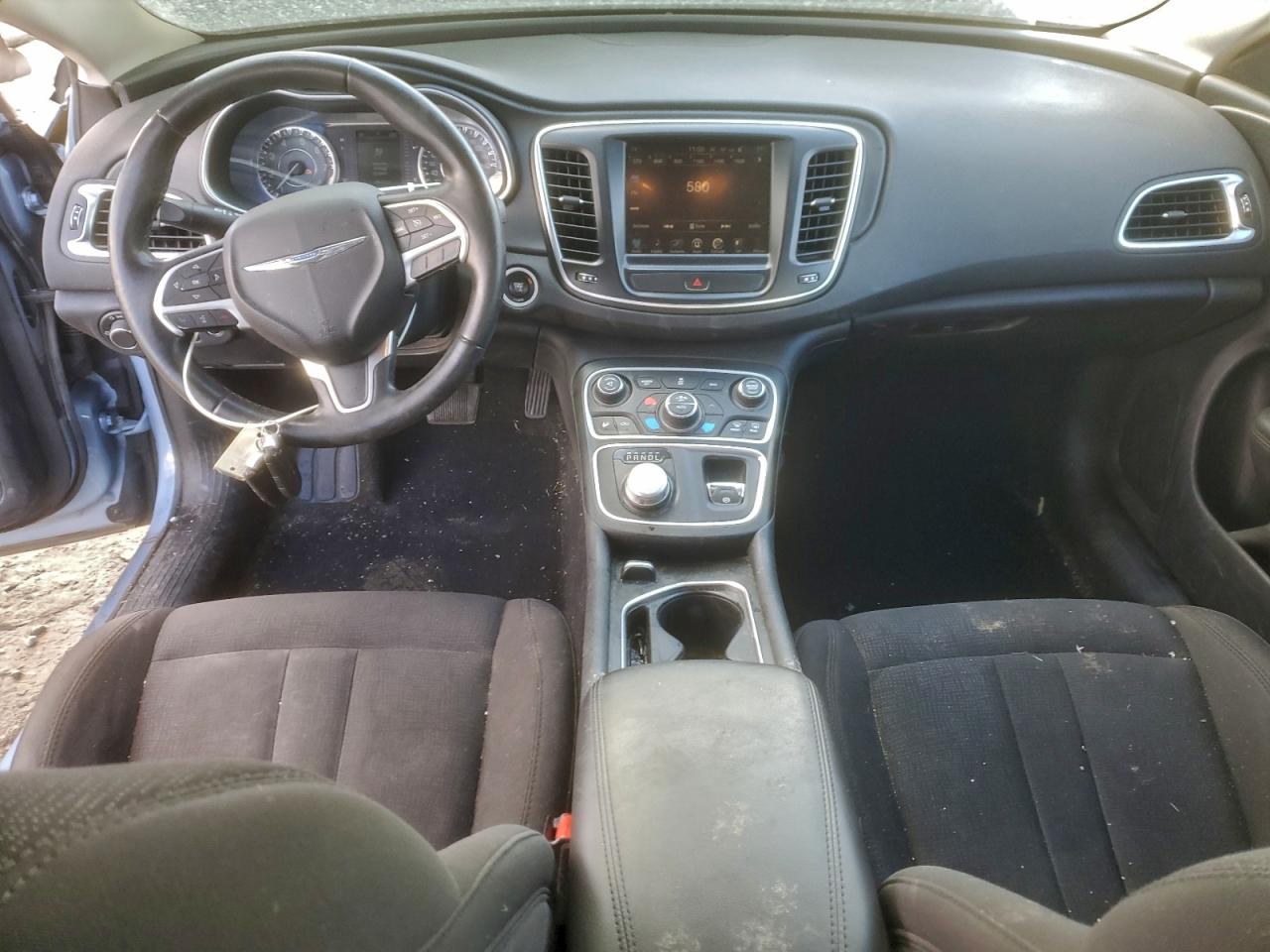 Chrysler 200 Limited Image 12