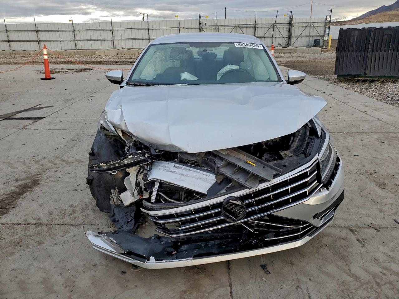 Volkswagen Passat S Image 9