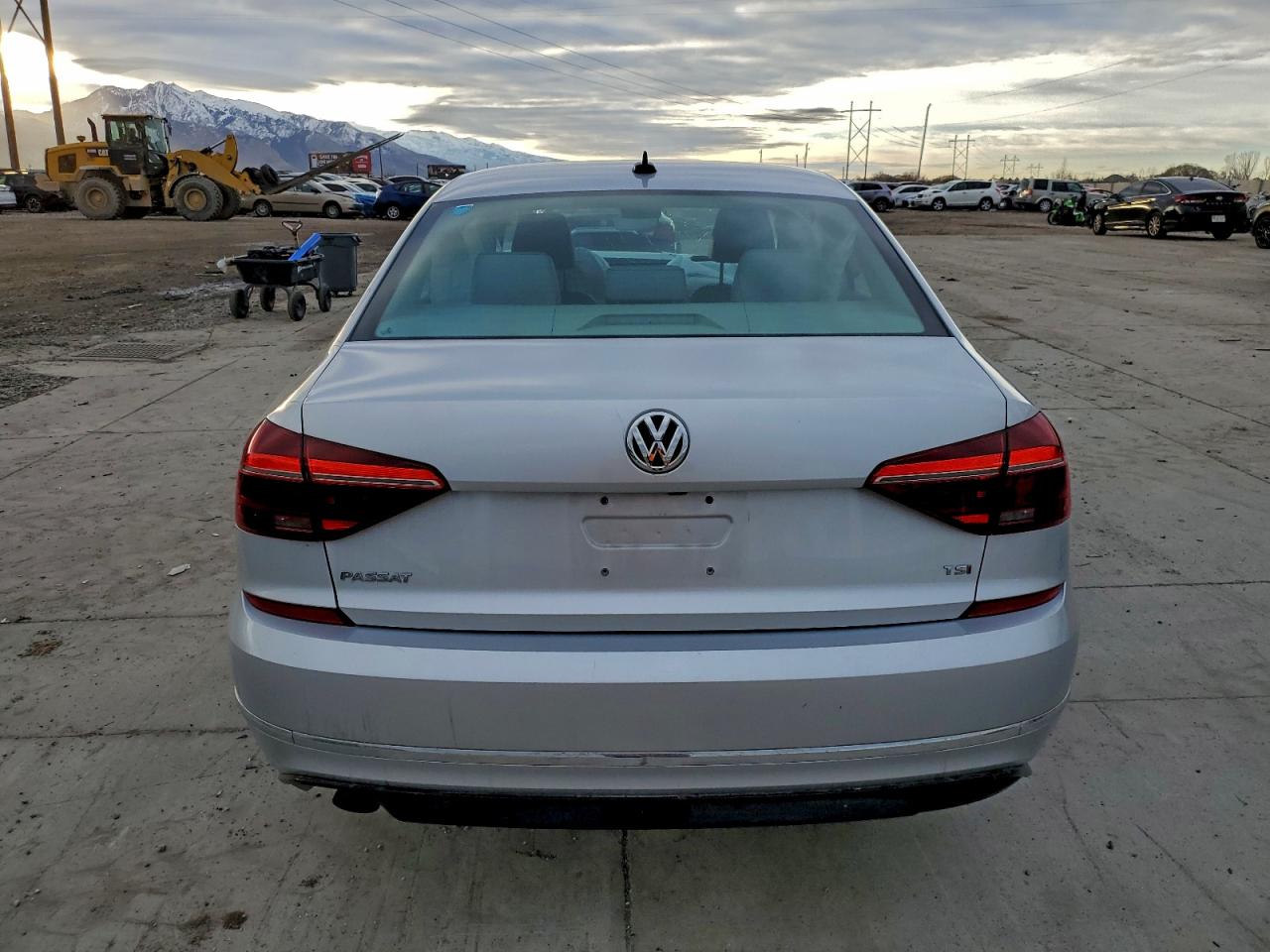 Volkswagen Passat S Image 10