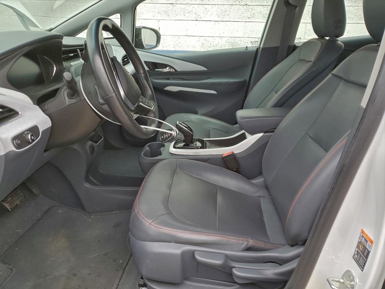 Chevrolet Bolt Premier Image 7