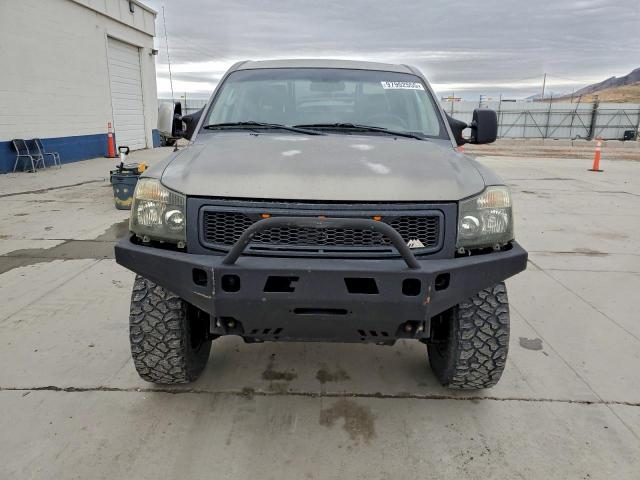 Nissan Titan Xe Image 7