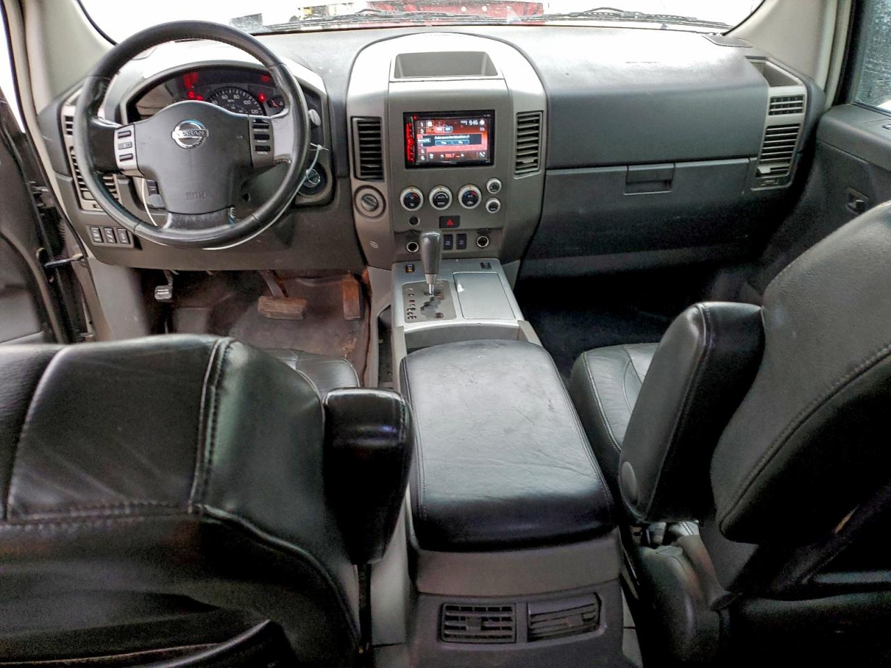 Nissan Titan Xe Image 4