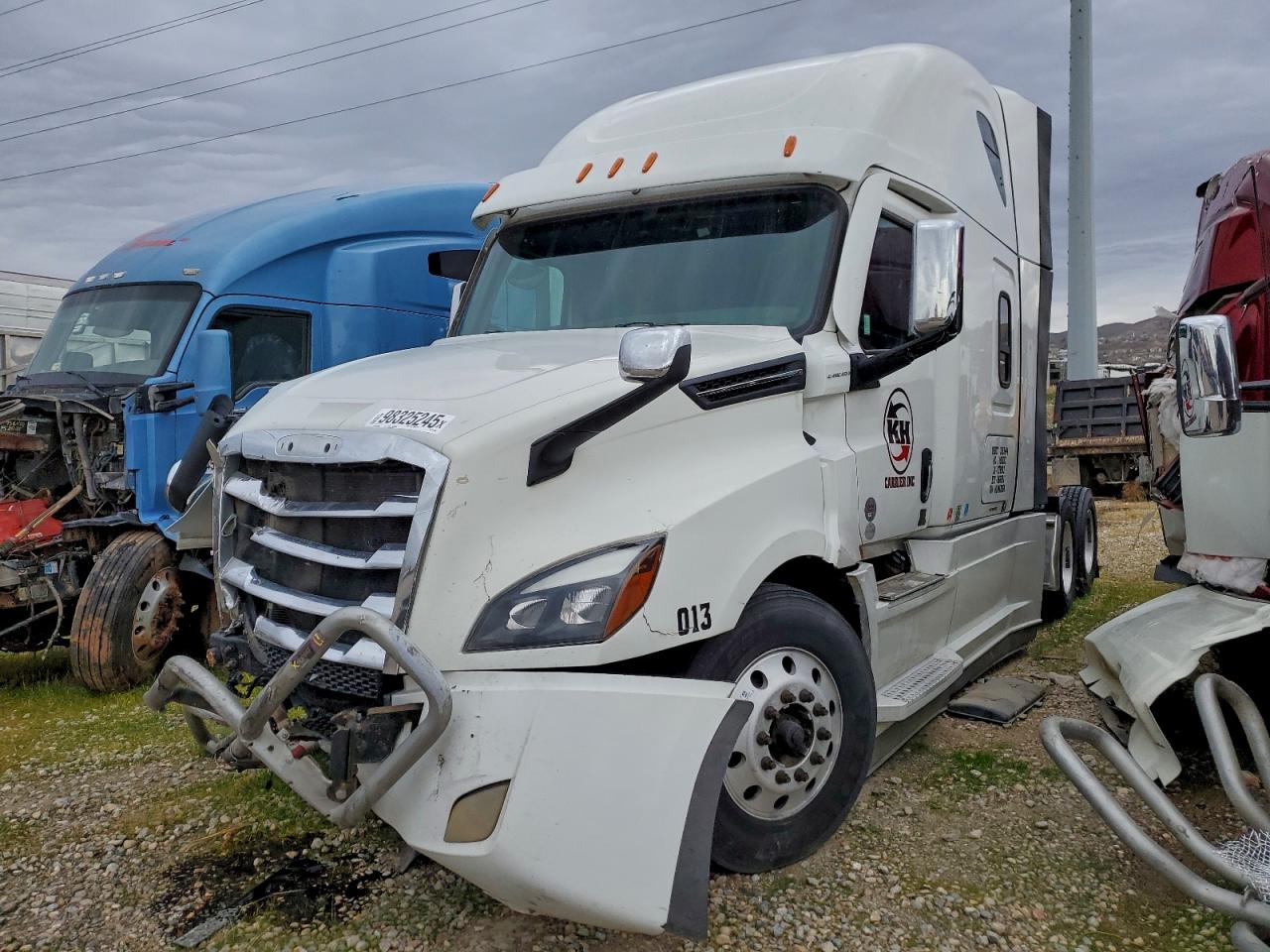 Freightliner Cascadia 1 Image 9
