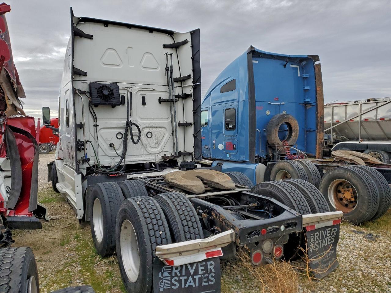 Freightliner Cascadia 1 Image 7