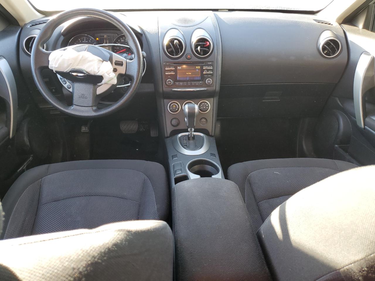 Nissan Rogue S Image 6