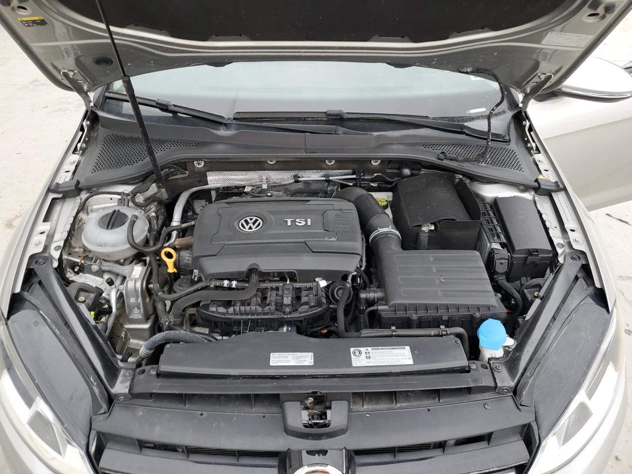 Volkswagen Golf S Image 11