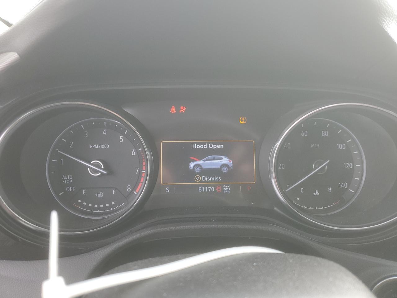 Buick Encore Essence Image 8