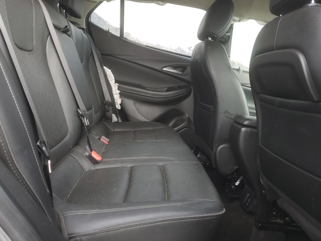 Buick Encore Essence Image 6