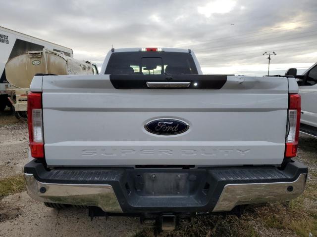 Ford F-450 Super Duty Image 13