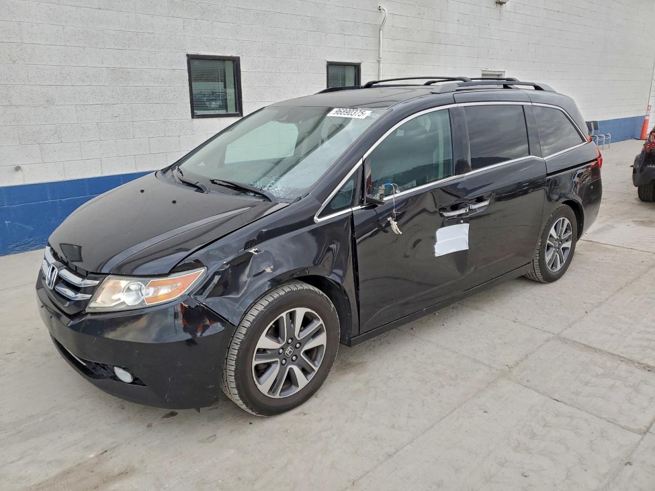 Honda Odyssey Touring Image 1