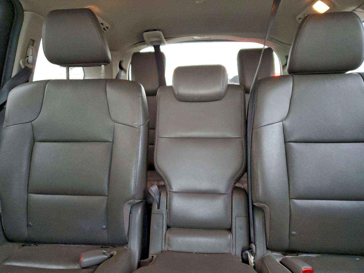 Honda Odyssey Touring Image 10