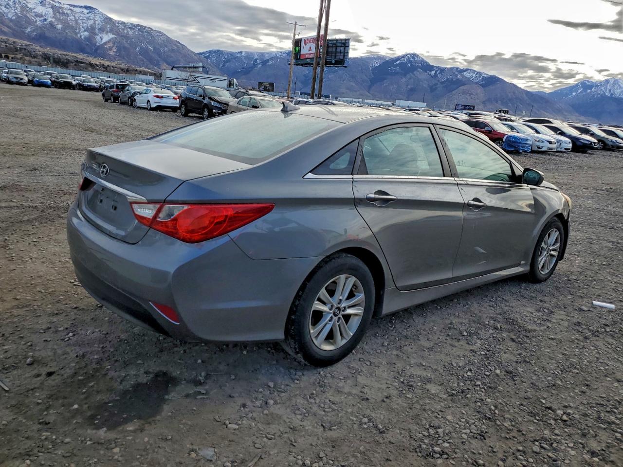 Hyundai SONATA Gls Image 6