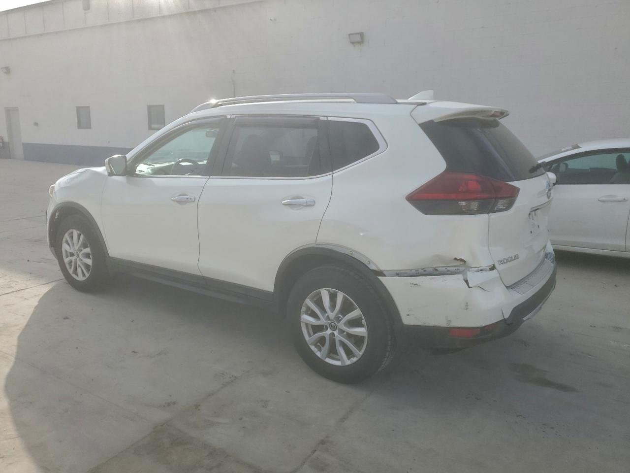 Nissan Rogue S Image 4