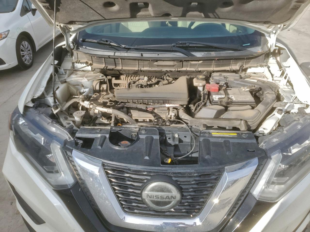 Nissan Rogue S Image 3