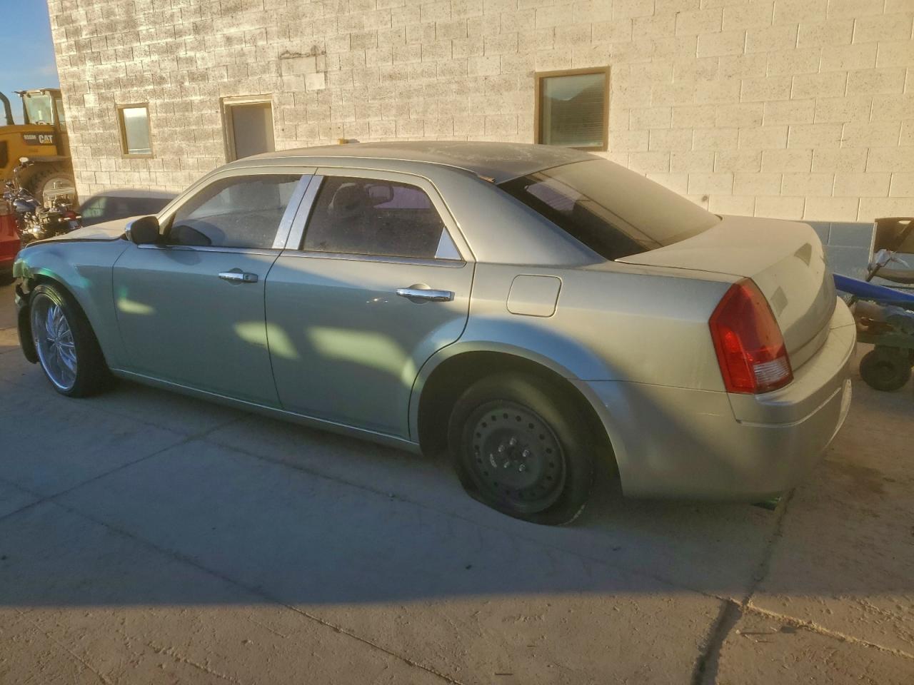 Chrysler 300 Image 12