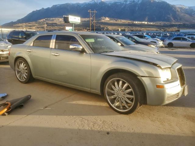 Chrysler 300 Image 4