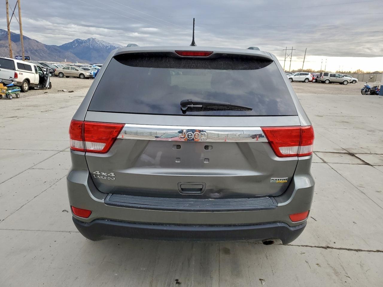 Jeep Grand Cherokee Laredo Image 7