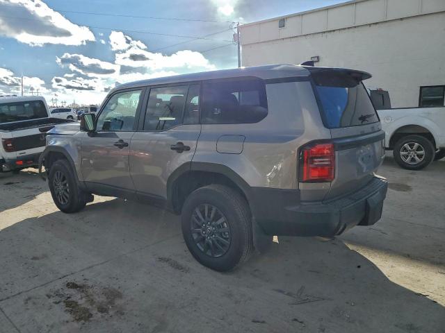 Toyota Land Cruis Base Image 3