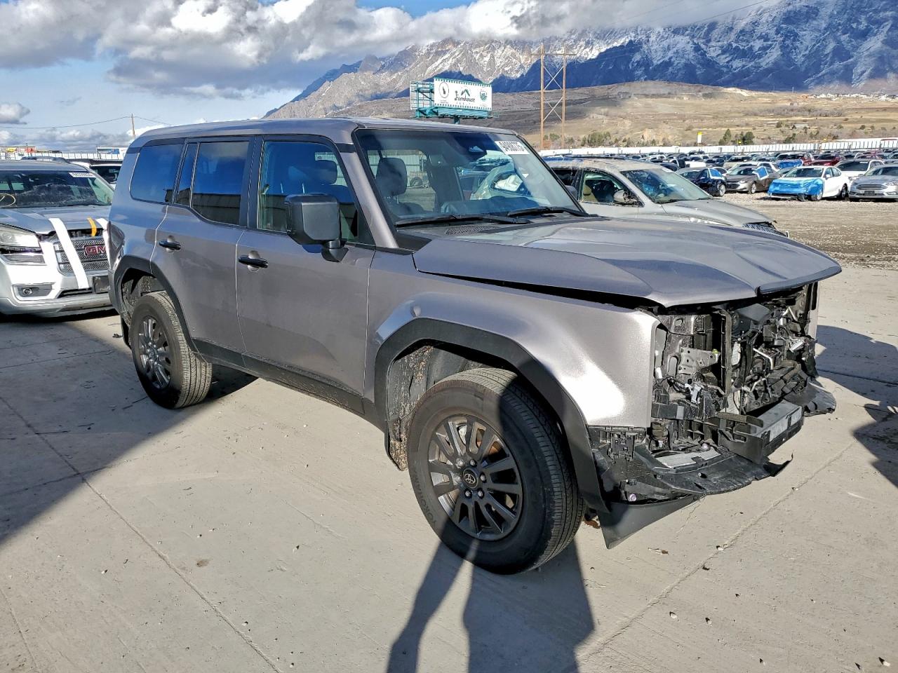 Toyota Land Cruis Base Image 13