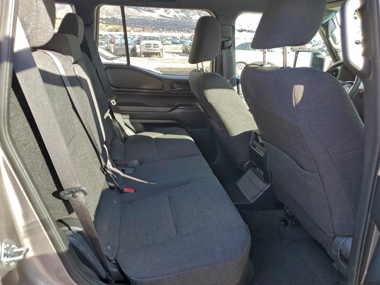 Toyota Land Cruis Base Image 8