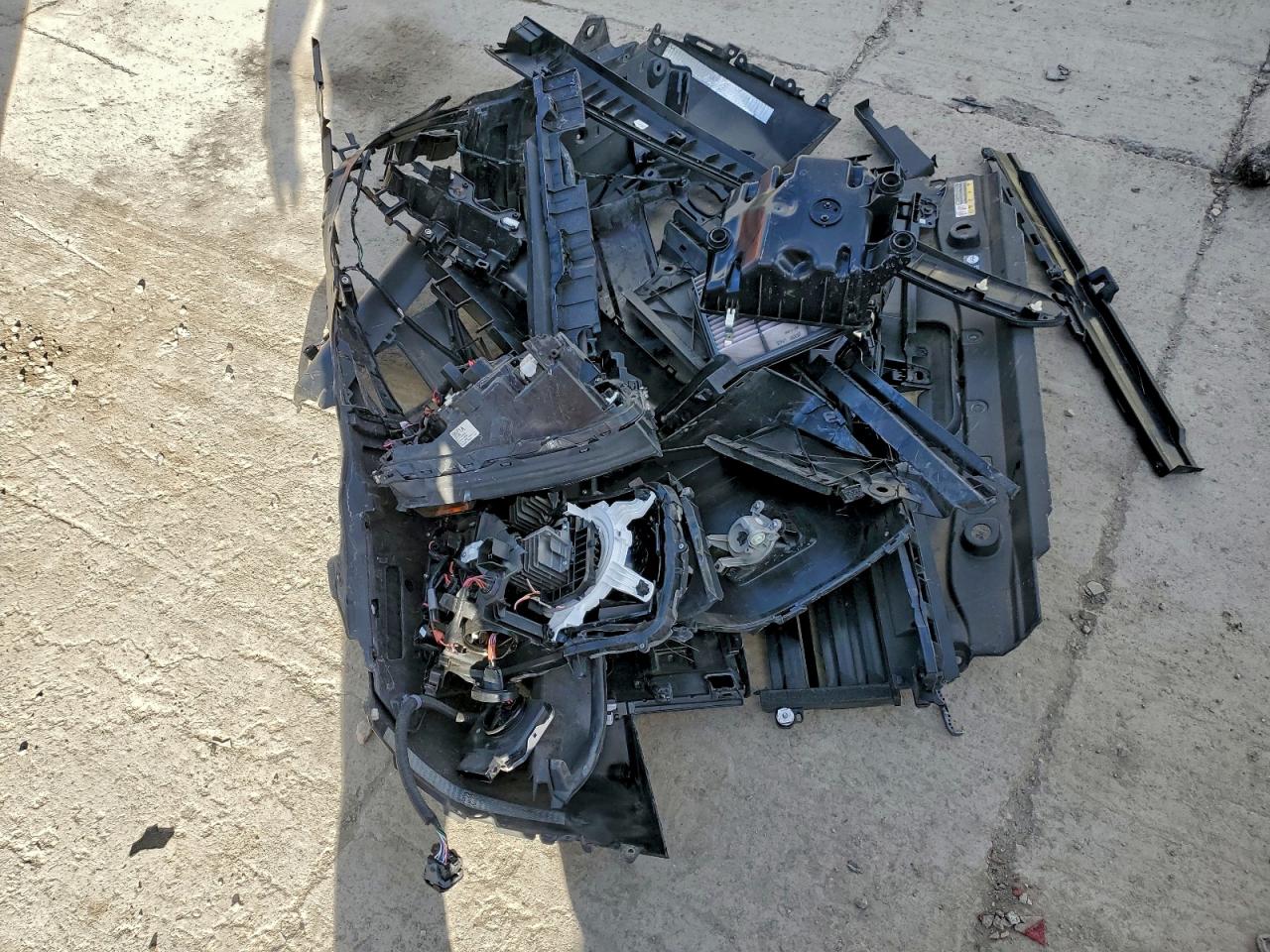 Toyota Land Cruis Base Image 6