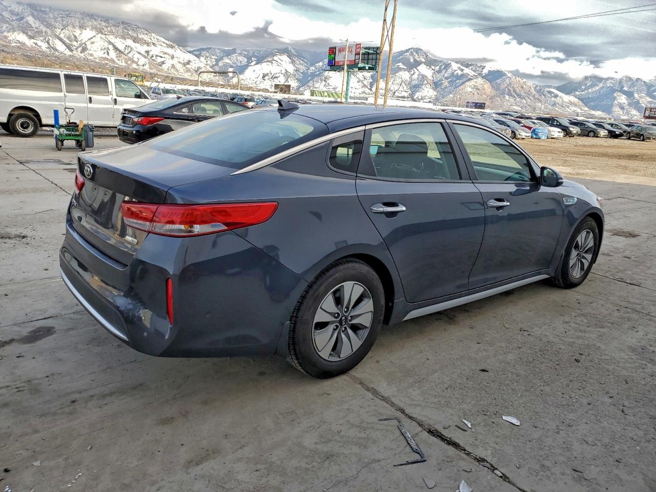 Kia Optima Hybrid Image 6