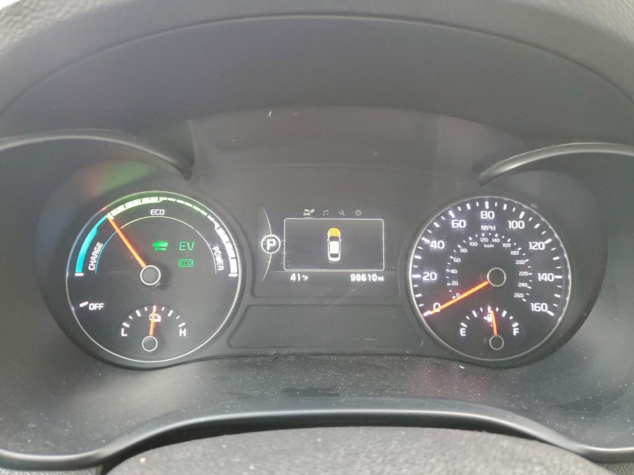 Kia Optima Hybrid Image 2