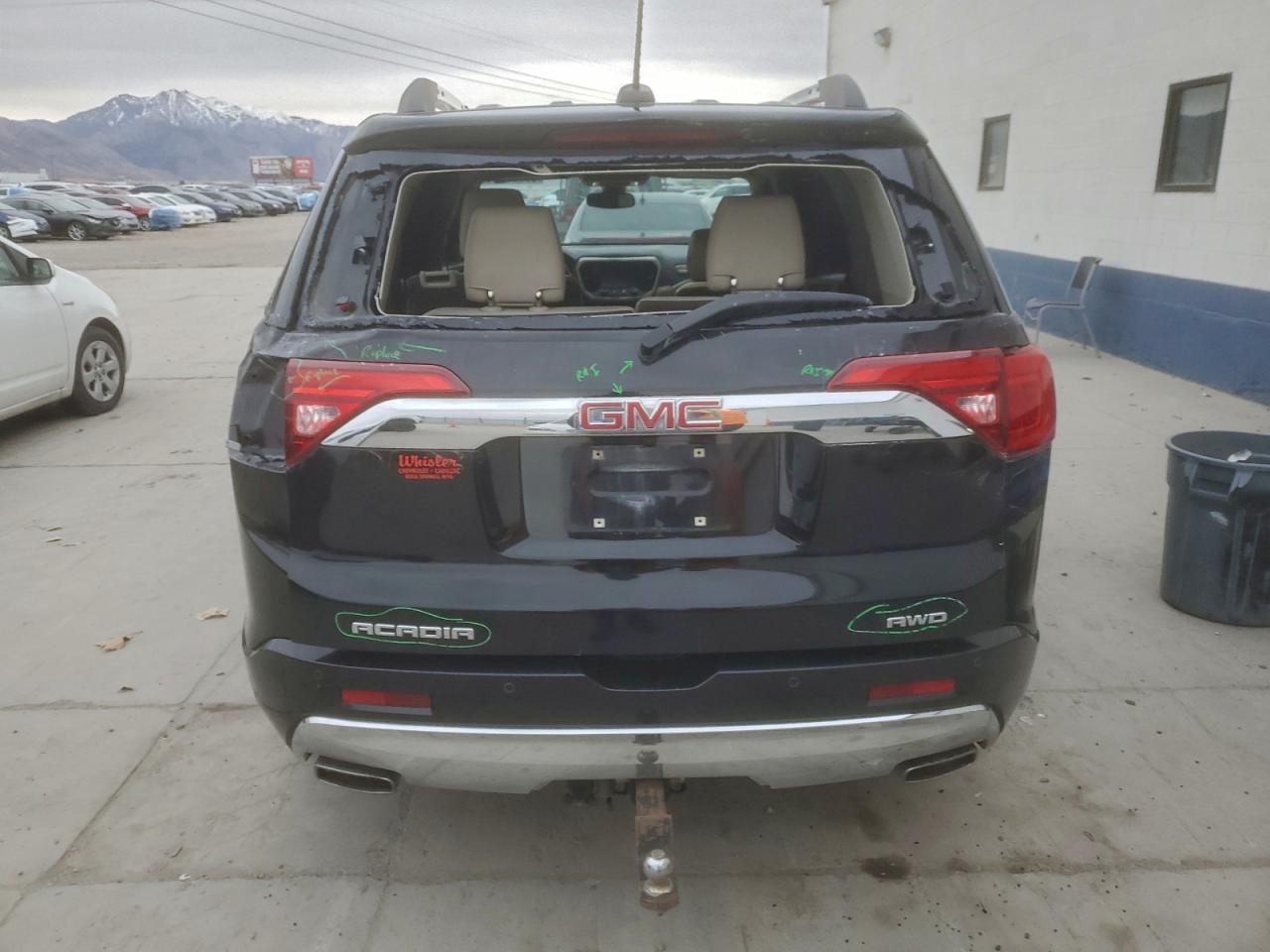 GMC Acadia Denali Image 7