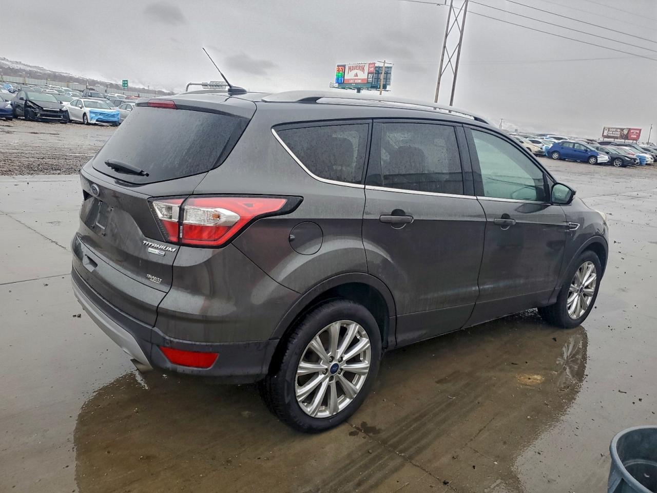 Ford Escape Titanium Image 11