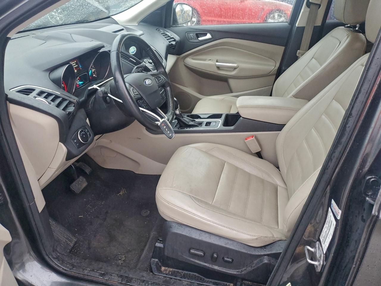 Ford Escape Titanium Image 7