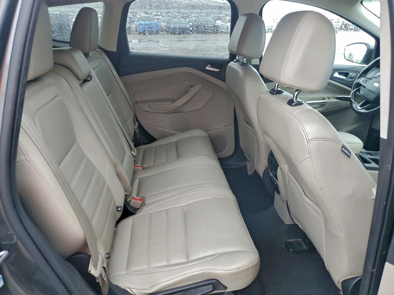 Ford Escape Titanium Image 13