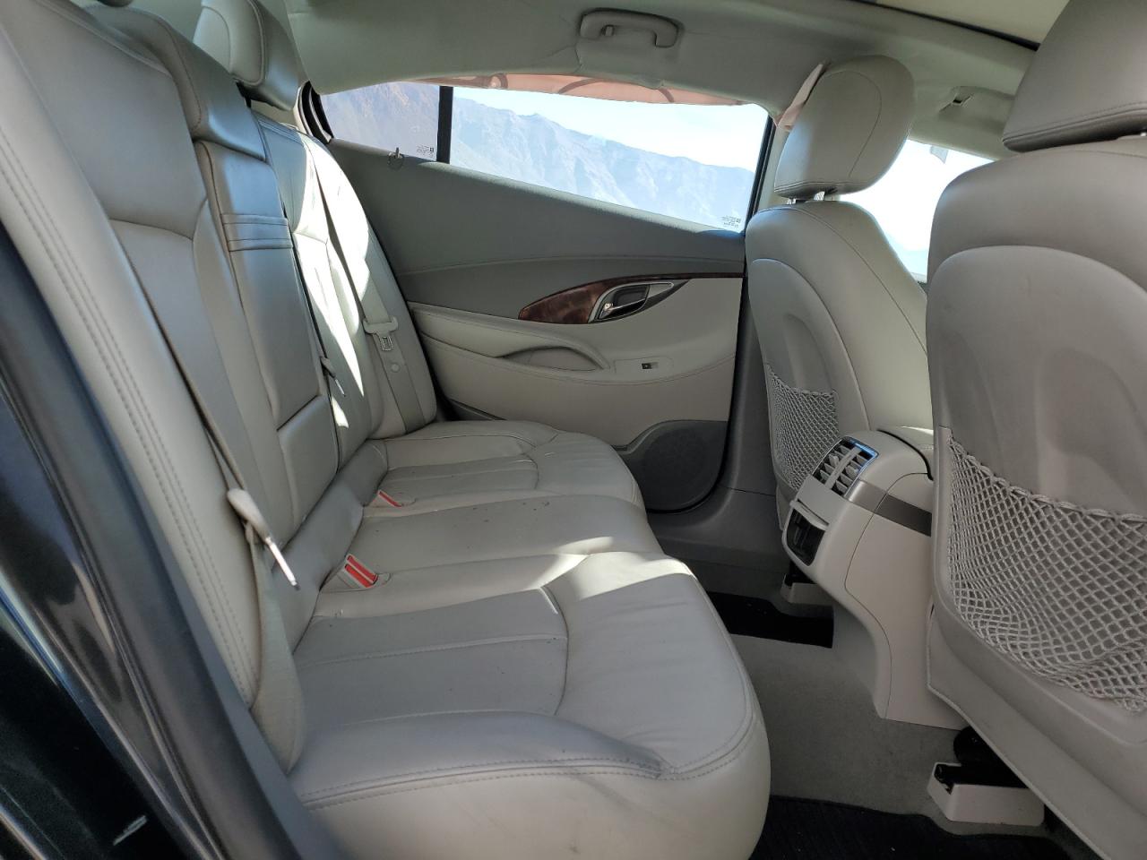 Buick LaCrosse Premium Image 2