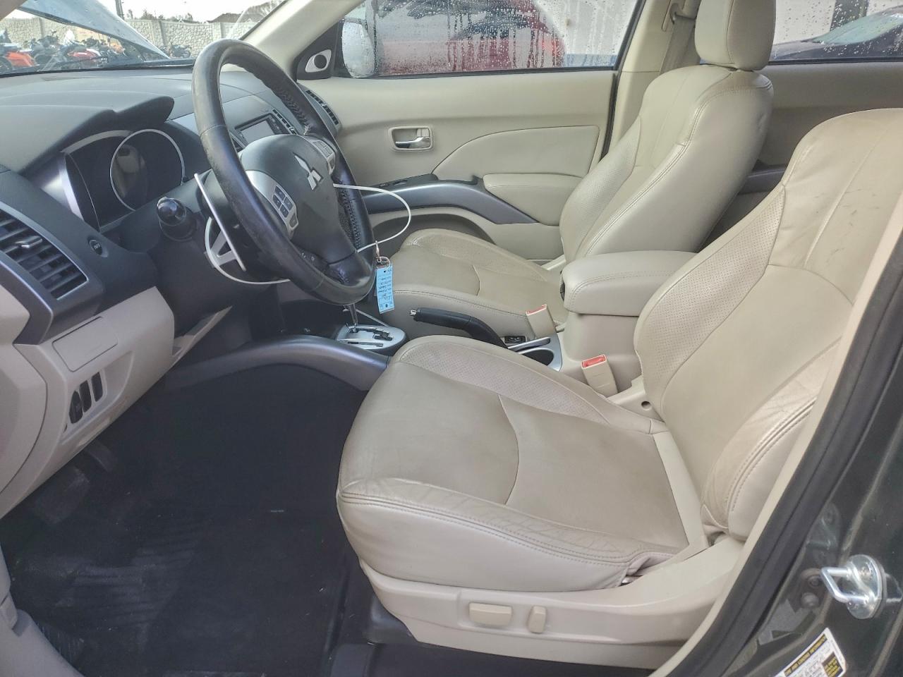 Mitsubishi Outlander Xls Image 11