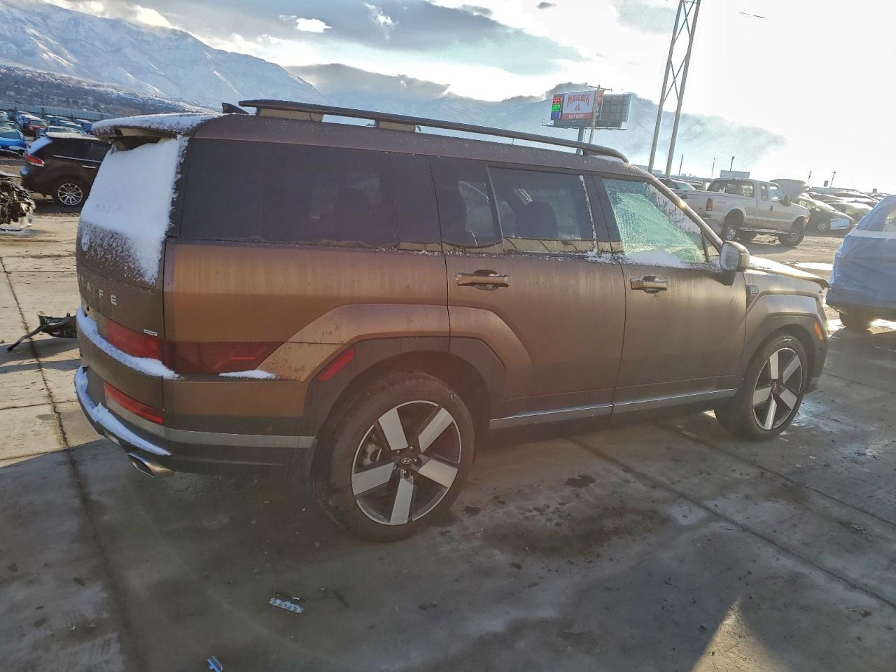 Hyundai SANTA FE Limited Image 2