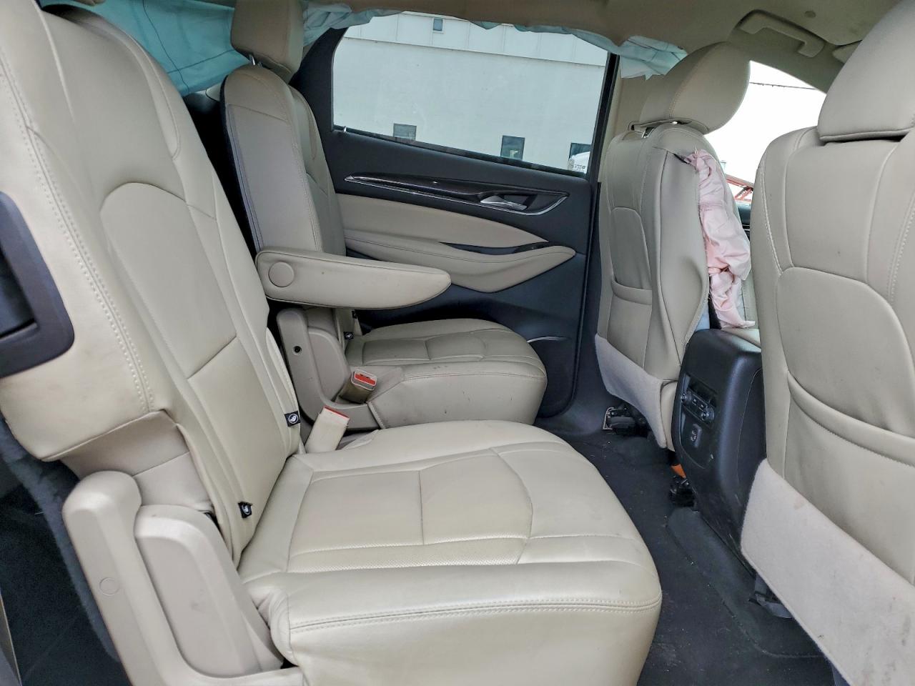 Buick Enclave Essence Image 13