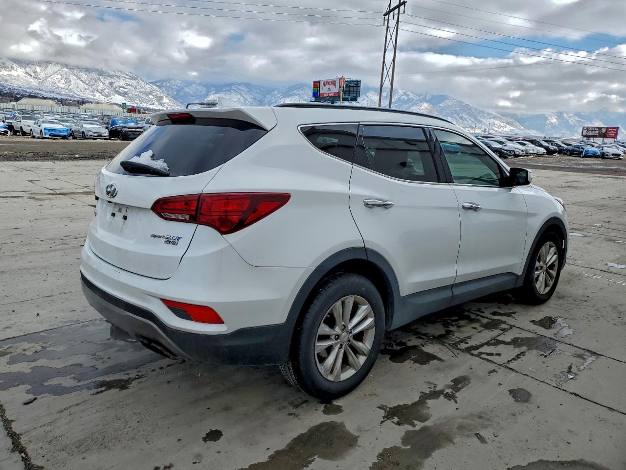 Hyundai SANTA FE Image 12