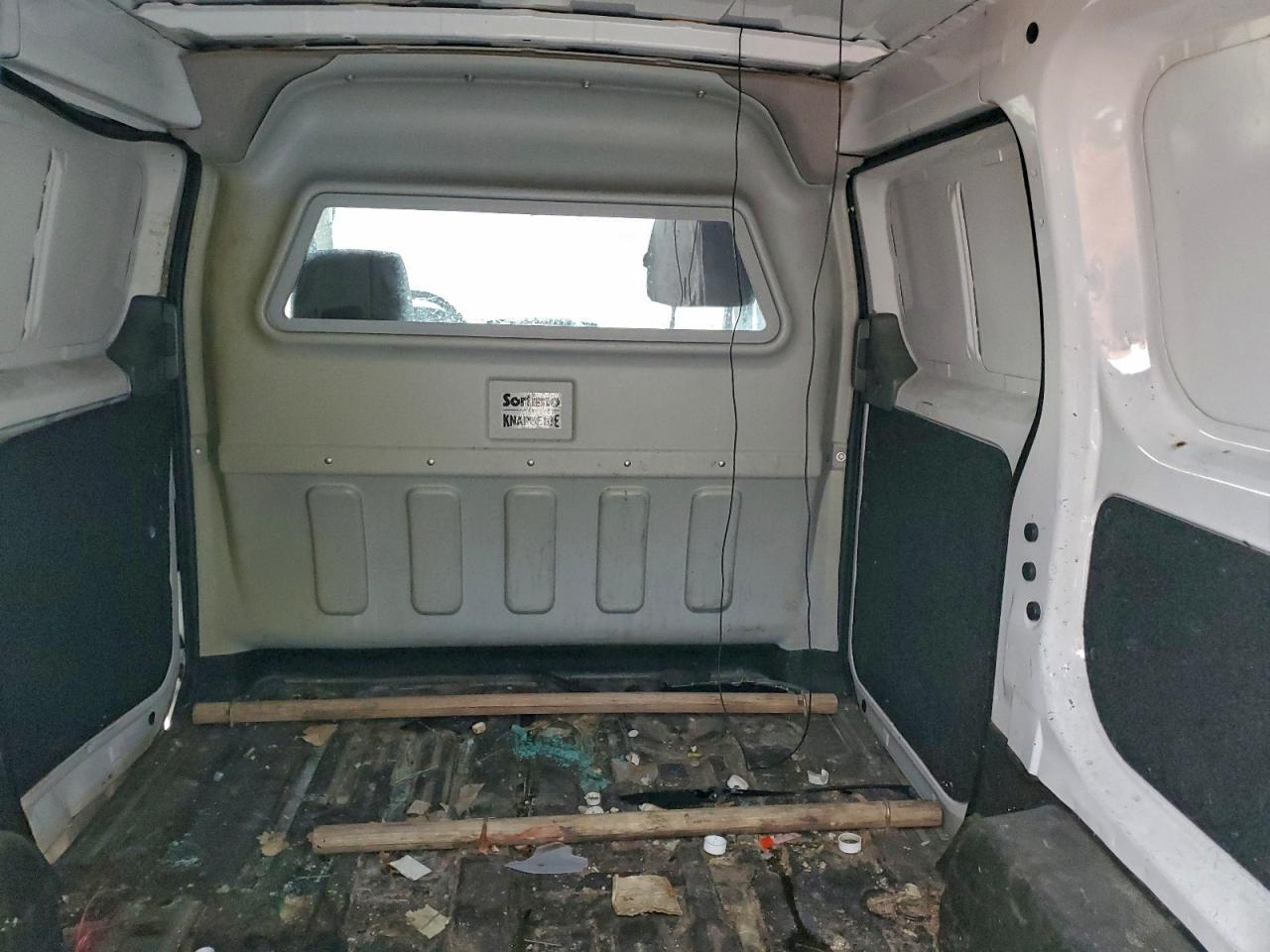 Nissan Nv 2.5s Image 4